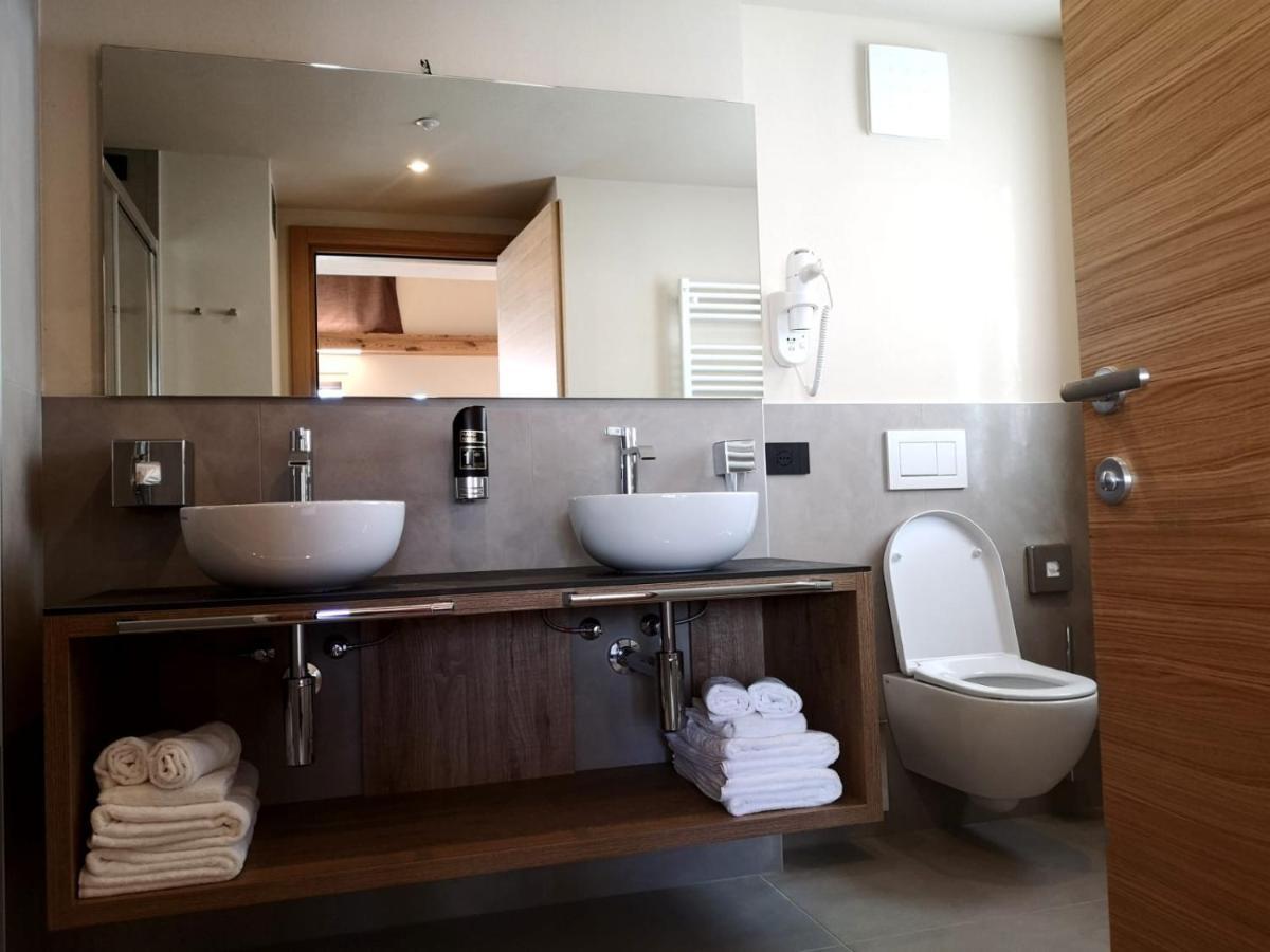 Garni Al Silvestri Vei Hotel Ливиньо Екстериор снимка