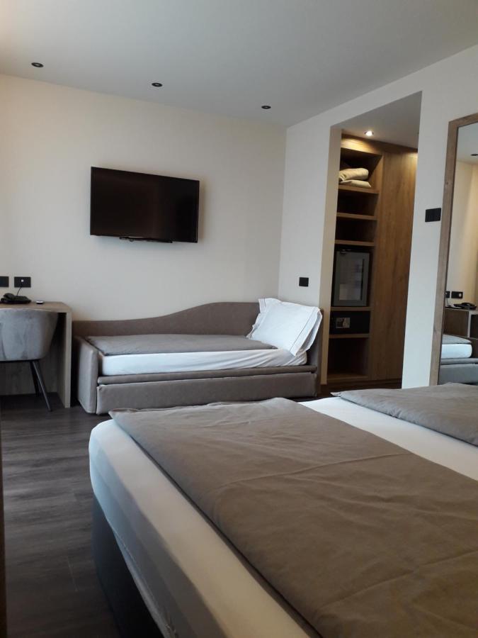 Garni Al Silvestri Vei Hotel Ливиньо Екстериор снимка